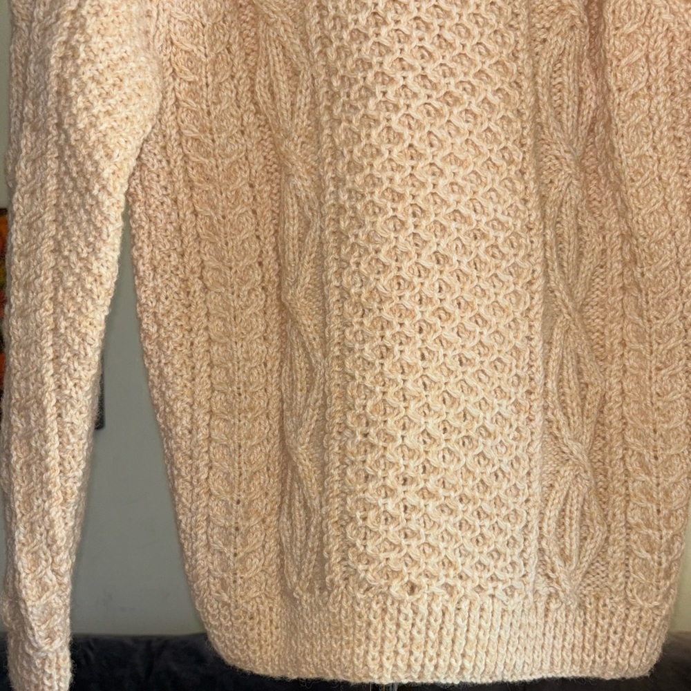 Vtg Abbey Knitwear 100% Irish
Wool Fisherman Chunky Cable Cardigan Sweater S/M - Picture 9 of 14